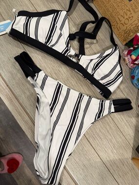 Cupshe Black and White Striped Bikini Set